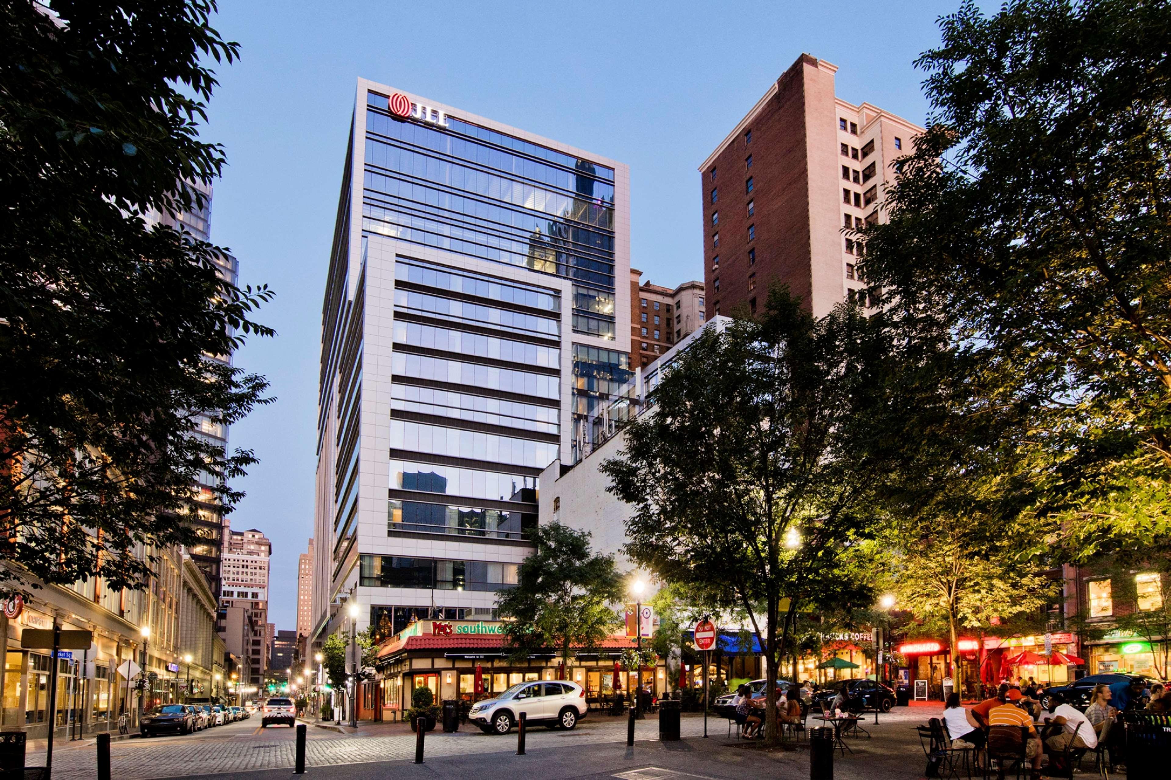 Hilton Garden Inn Pittsburgh Downtown Экстерьер фото